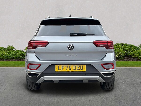 Used Volkswagen T-Roc 2025 for sale - 76249742: Photo 4