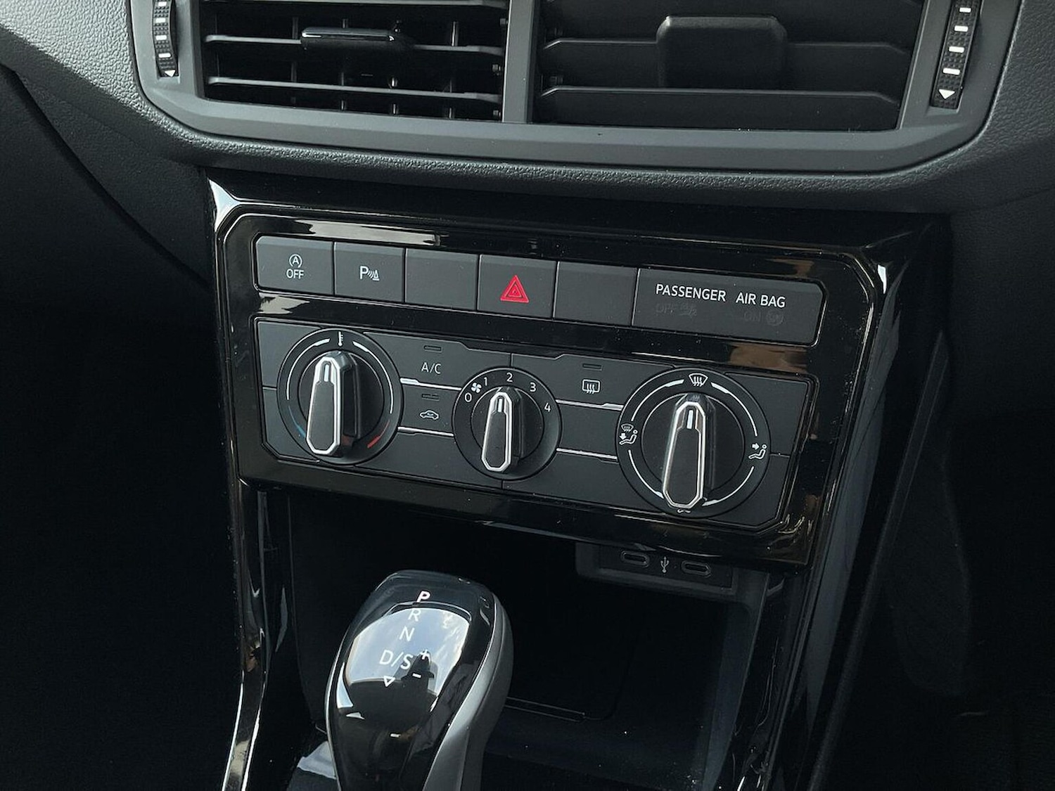 Used Volkswagen T-Cross 2022 for sale - 76455299: Photo 12