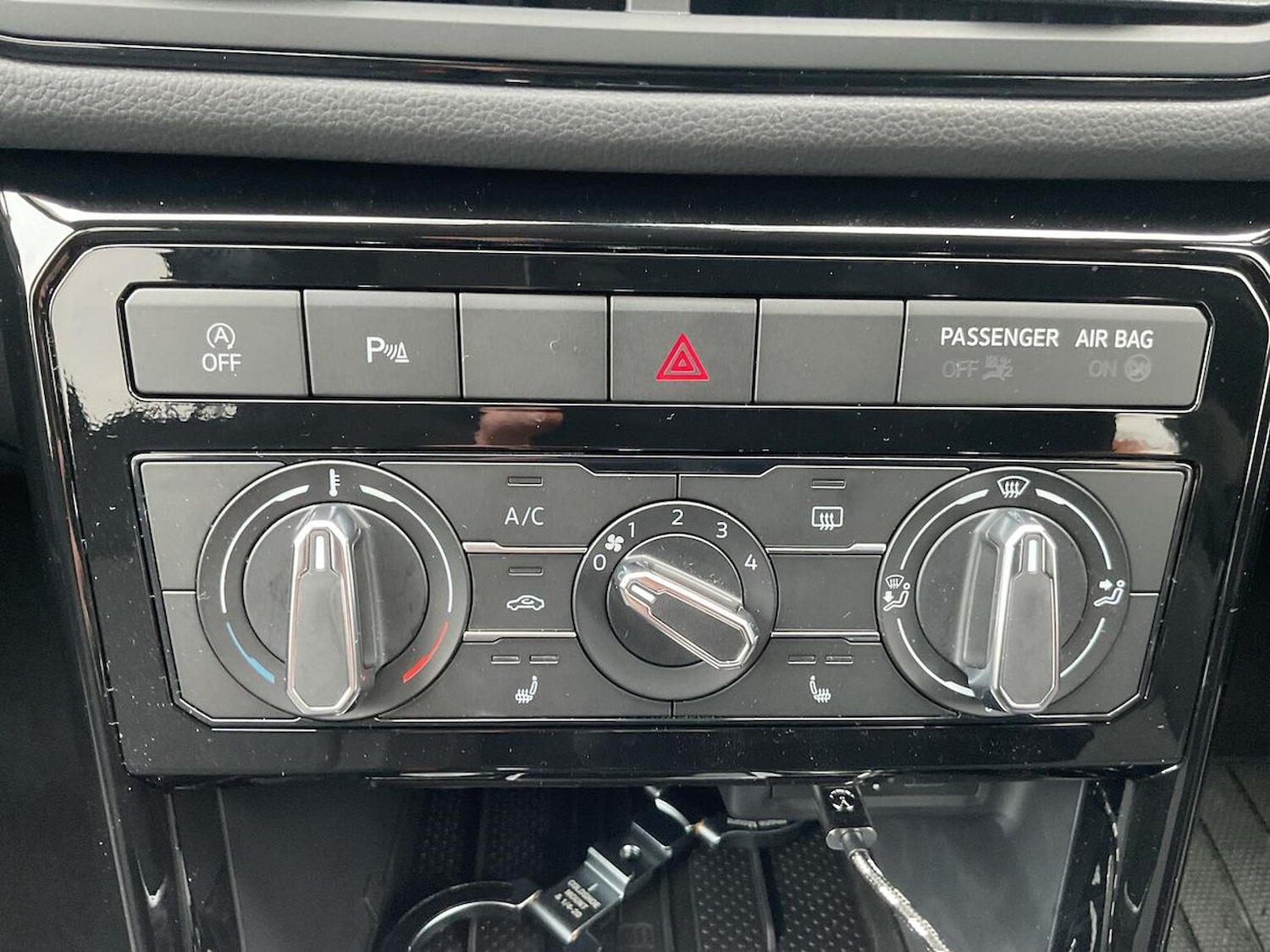 Used Volkswagen T-Cross 2025 for sale - 76893248: Photo 12