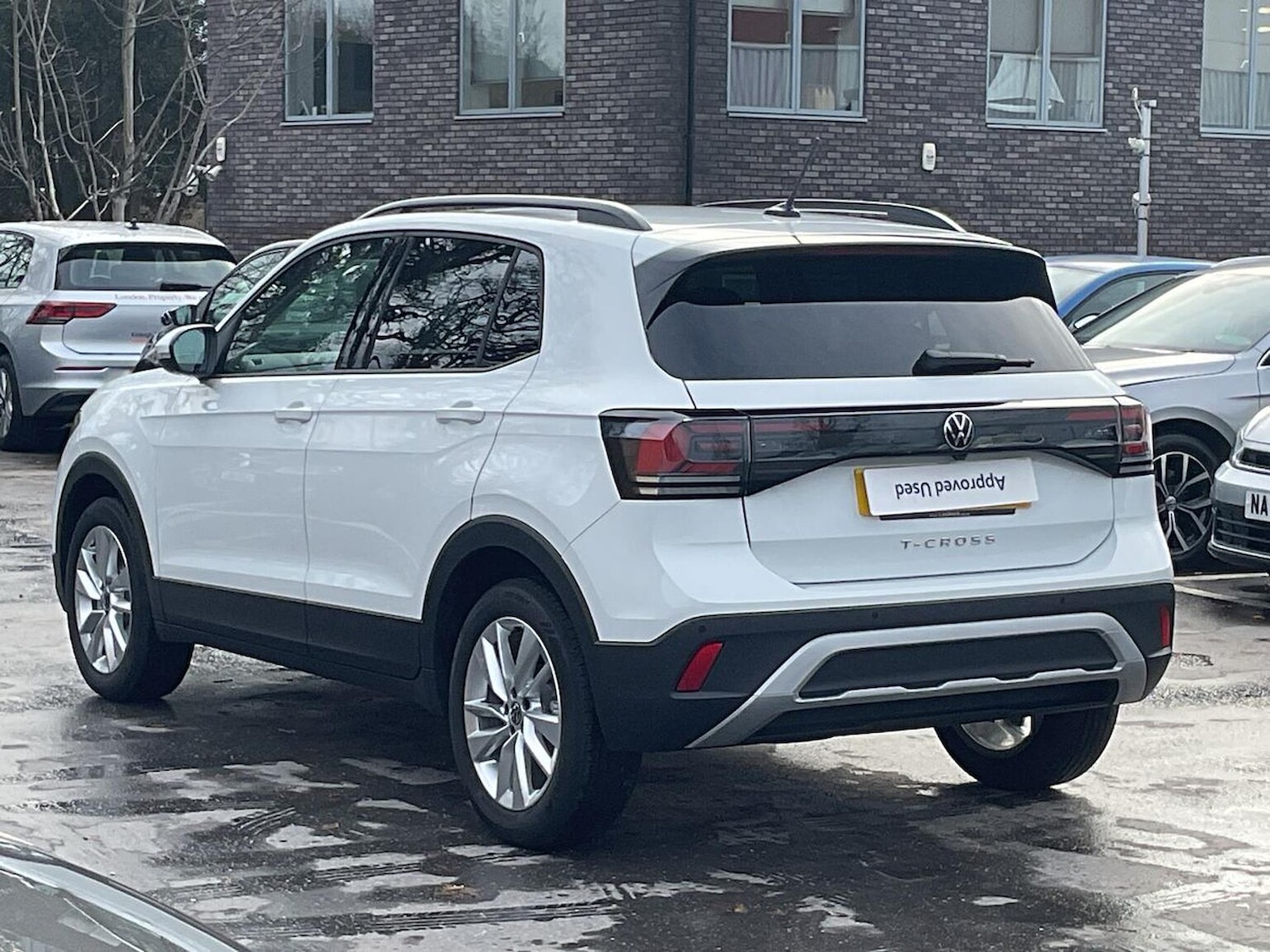 Used Volkswagen T-Cross 2025 for sale - 76893248: Photo 2