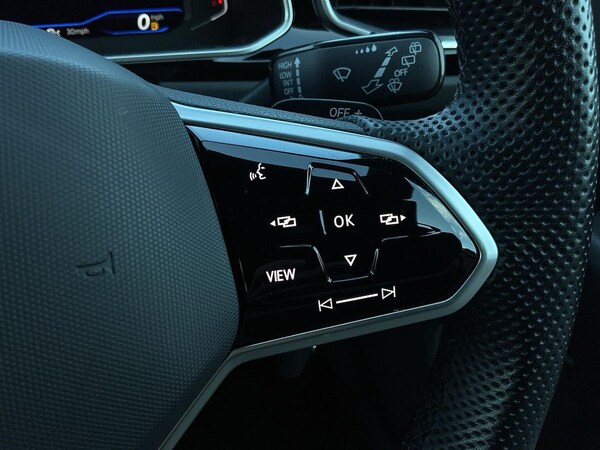 Used Volkswagen T-Roc 2023 for sale - 76249739: Photo 22