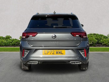 Used Volkswagen T-Roc 2023 for sale - 76249739: Photo