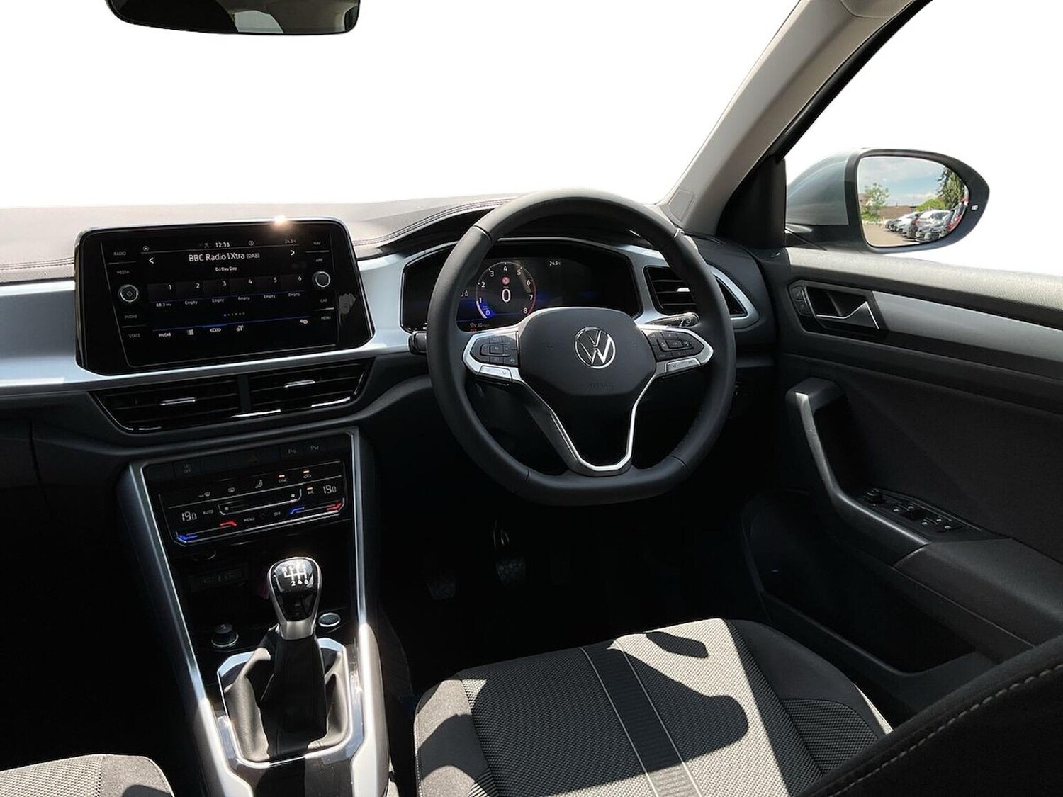 Used Volkswagen T-Roc 2025 for sale - 76159546: Photo 15