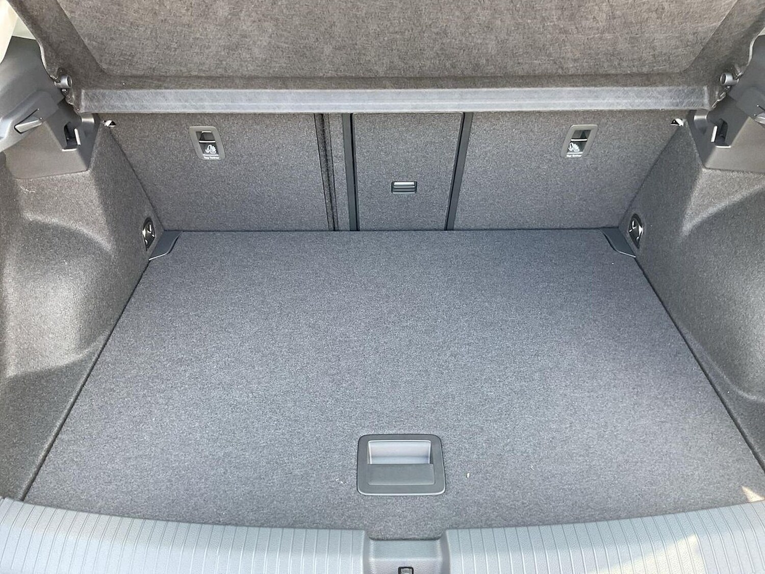 Used Volkswagen T-Roc 2025 for sale - 76159546: Photo 17