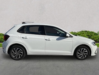 Used Volkswagen Polo 2023 for sale - 76490606: Photo