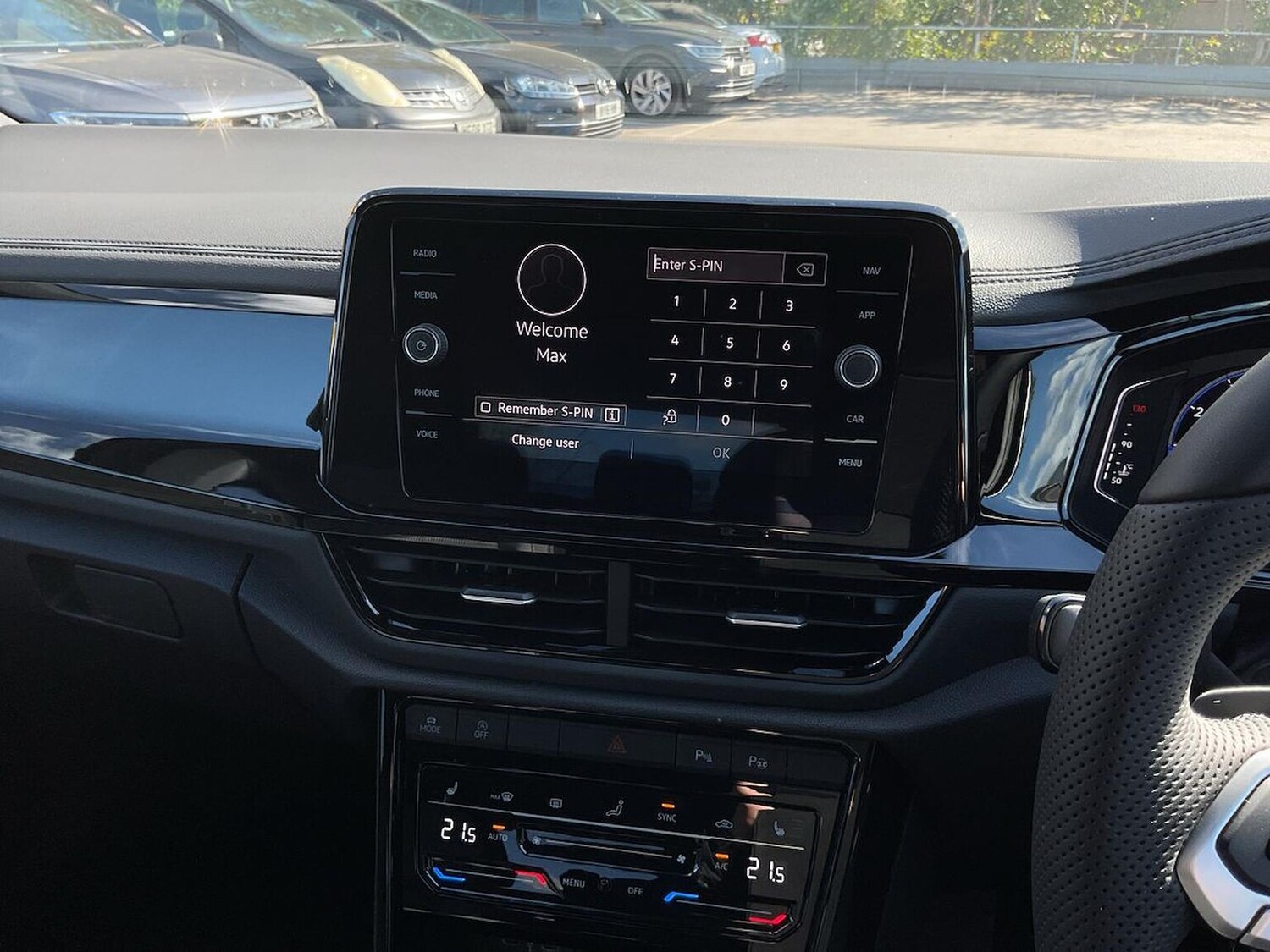 Used Volkswagen T-Roc 2025 for sale - 77542511: Photo 11