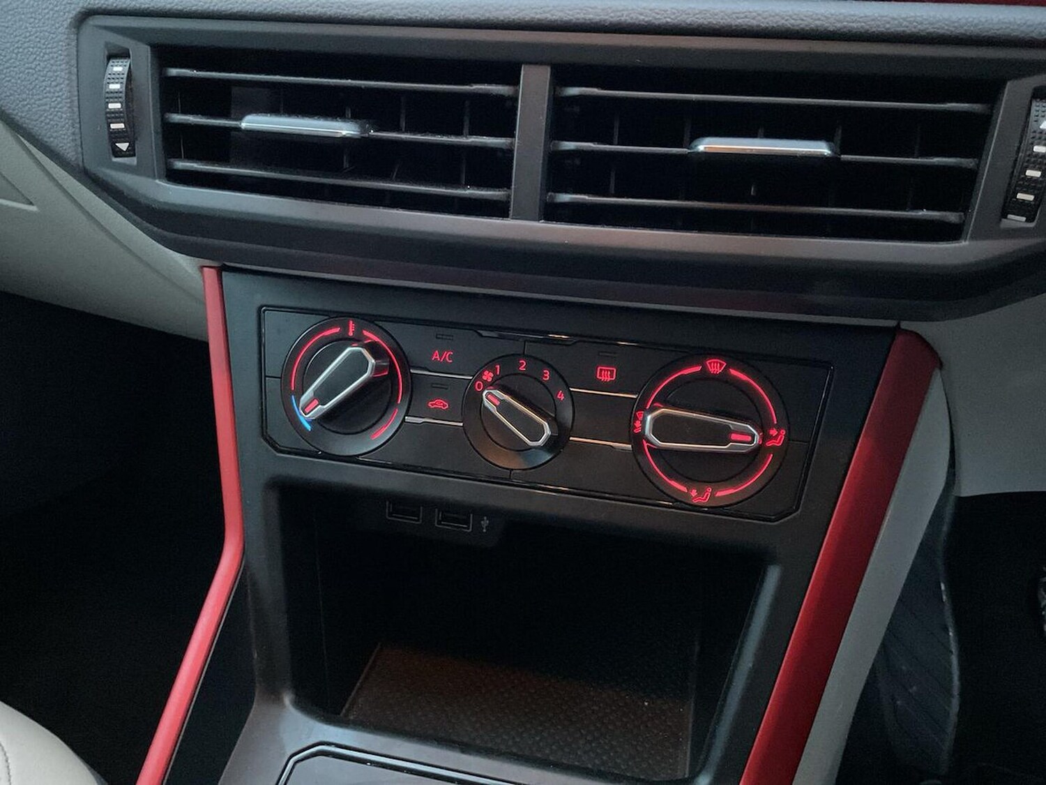 Used Volkswagen Polo 2018 for sale - 76526120: Photo 12