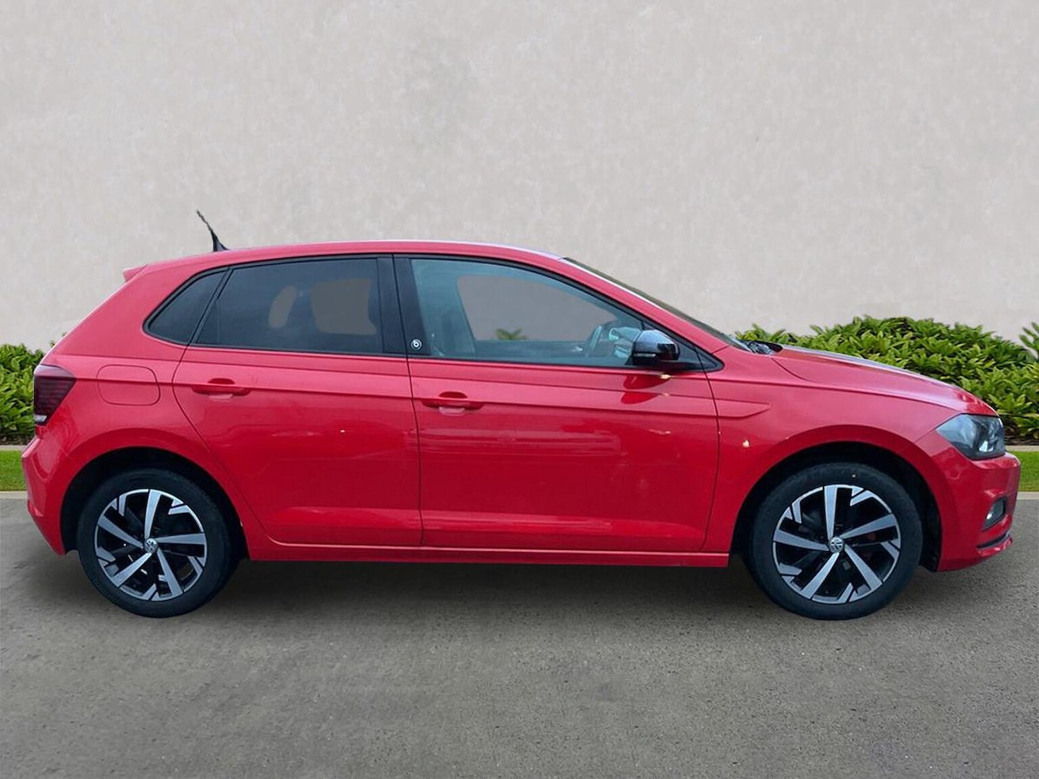 Used Volkswagen Polo 2018 for sale - 76526120: Photo 3