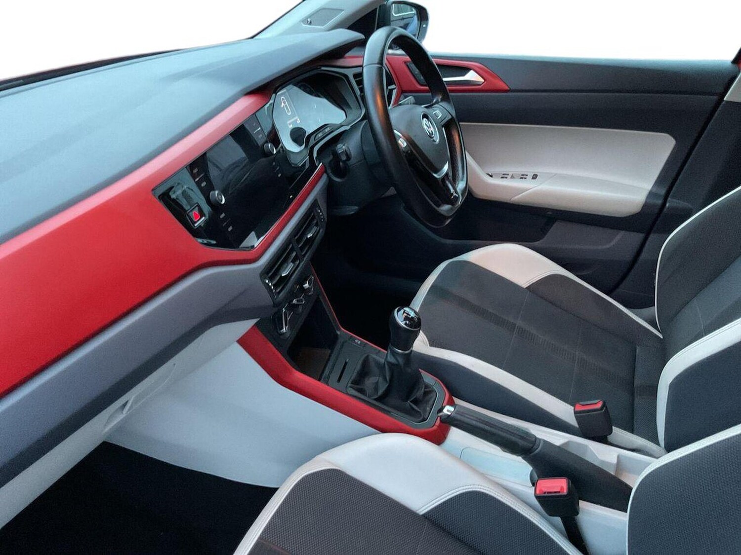 Used Volkswagen Polo 2018 for sale - 76526120: Photo 7