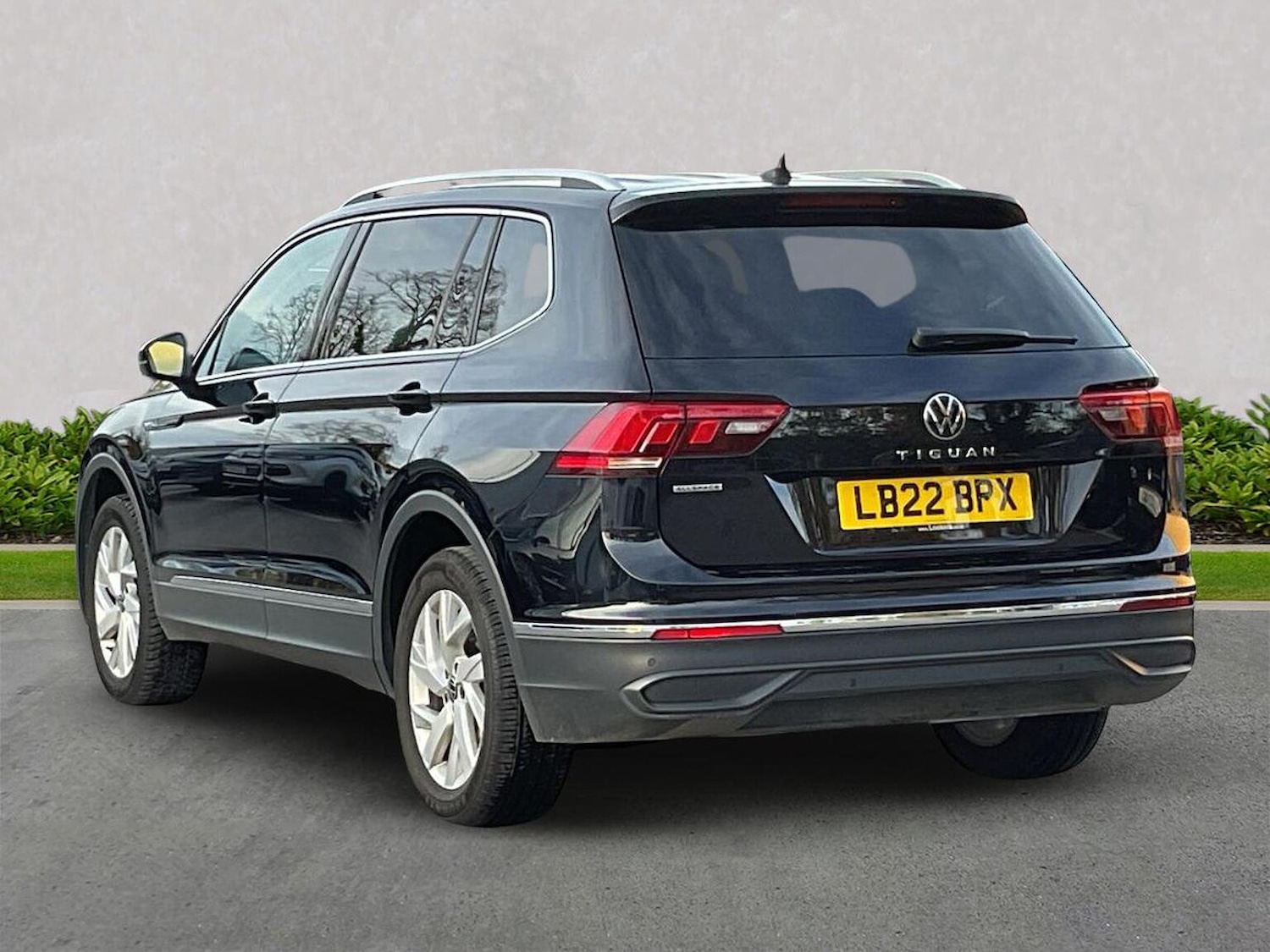 Used Volkswagen Tiguan Allspace 2022 for sale - 76559745: Photo 2