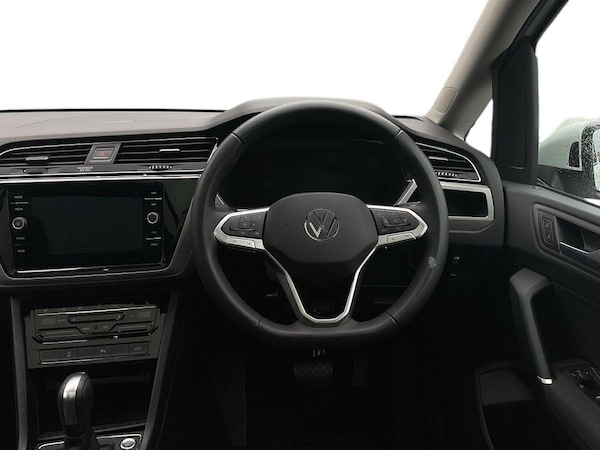 Used Volkswagen Touran 2024 for sale - 75724630: Photo 9