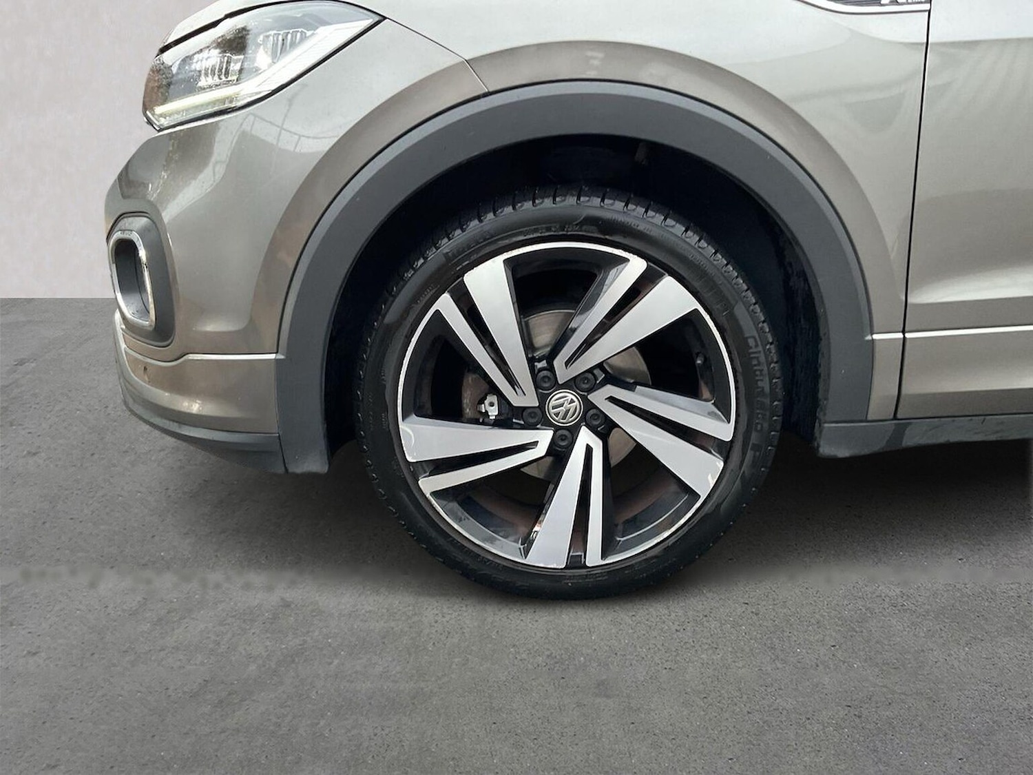 Used Volkswagen T-Cross 2019 for sale - 76471107: Photo 6