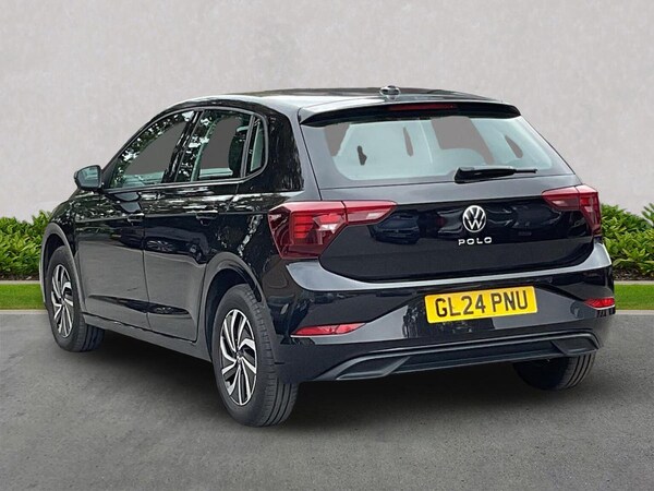 Used Volkswagen Polo 2024 for sale - 76264368: Photo 2
