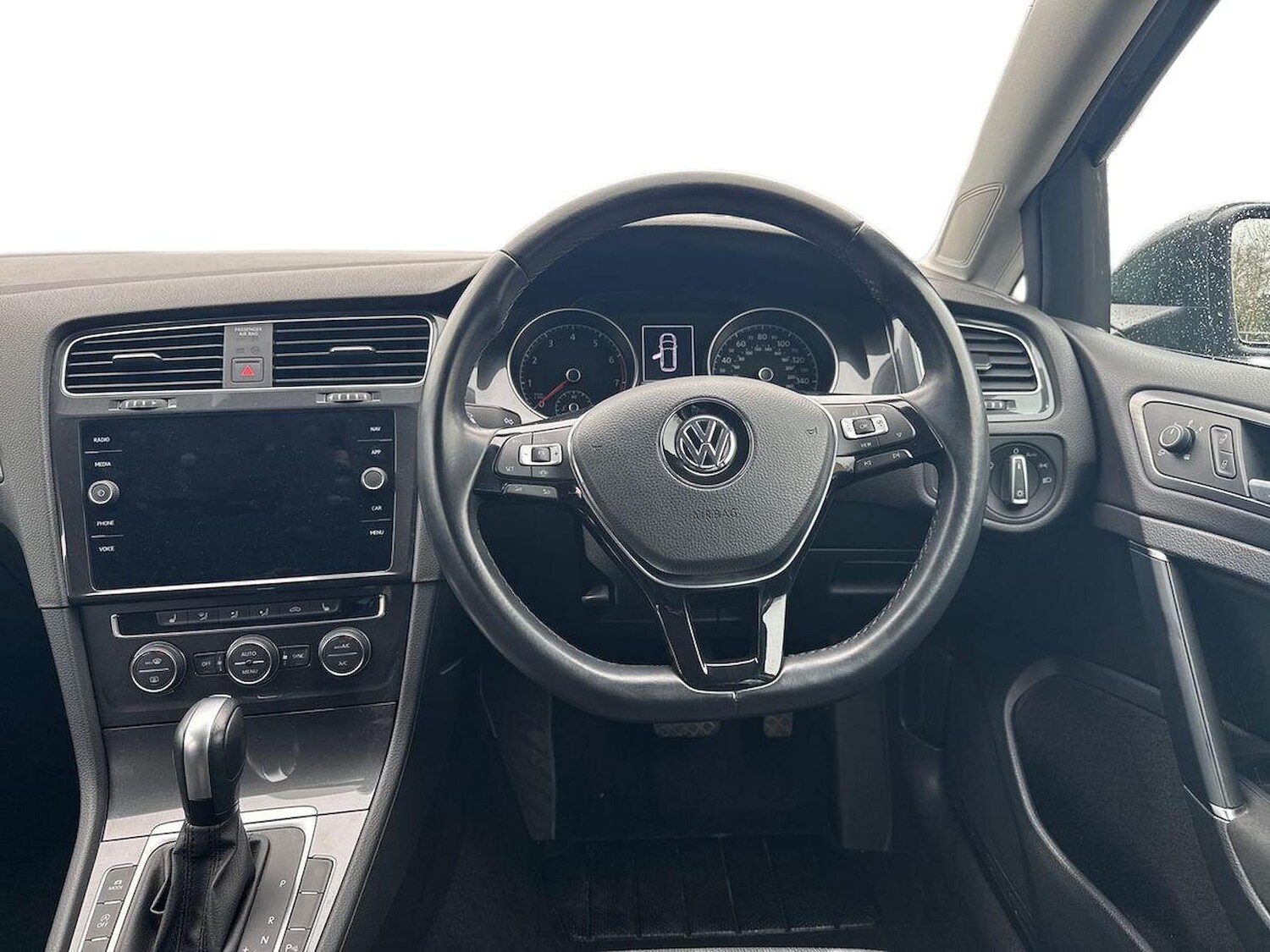 Used Volkswagen Golf 2019 for sale - 77901615: Photo 9