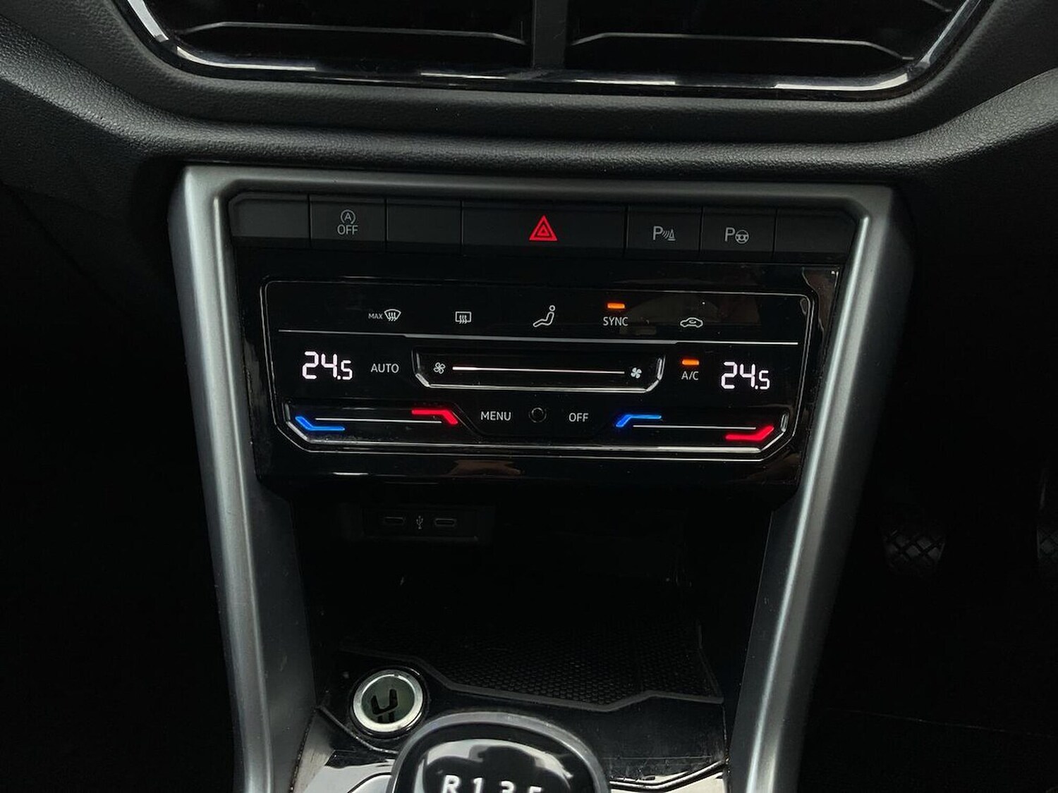 Used Volkswagen T-Roc 2022 for sale - 76526116: Photo 12