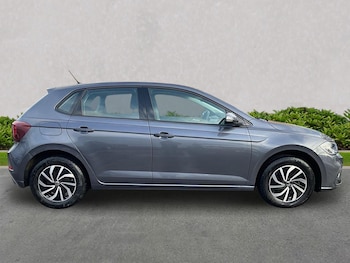 Used Volkswagen Polo 2024 for sale - 77487588: Photo