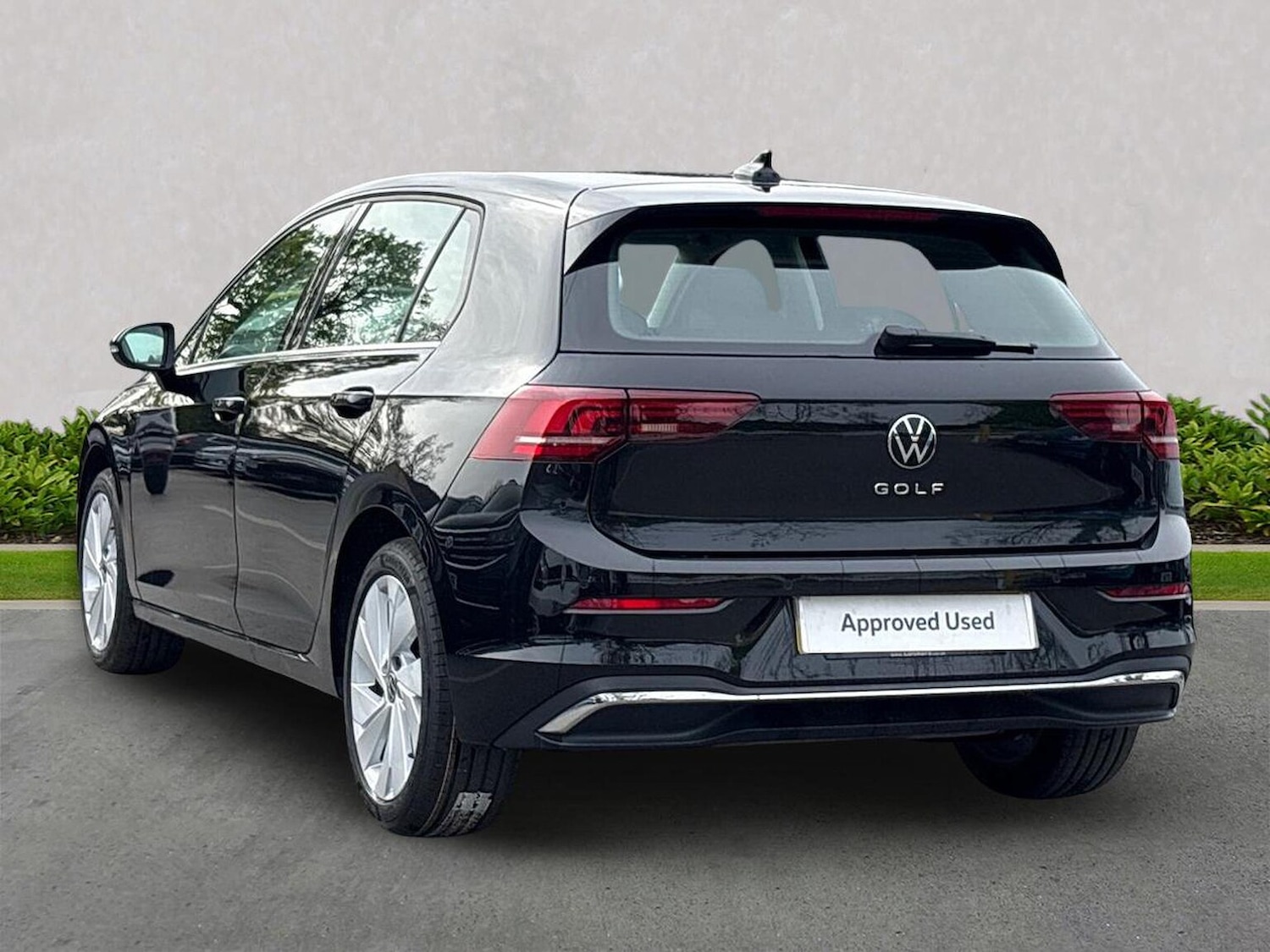 Used Volkswagen Golf 2025 for sale - 78194516: Photo 2