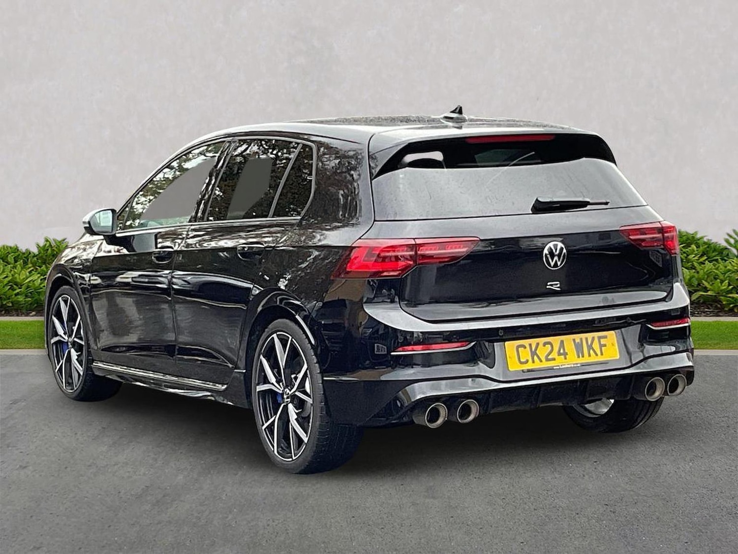 Used Volkswagen Golf 2024 for sale - 76497320: Photo 2