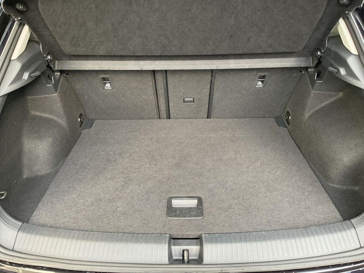 Used Volkswagen T-Roc 2024 for sale - 76392462: Photo 17