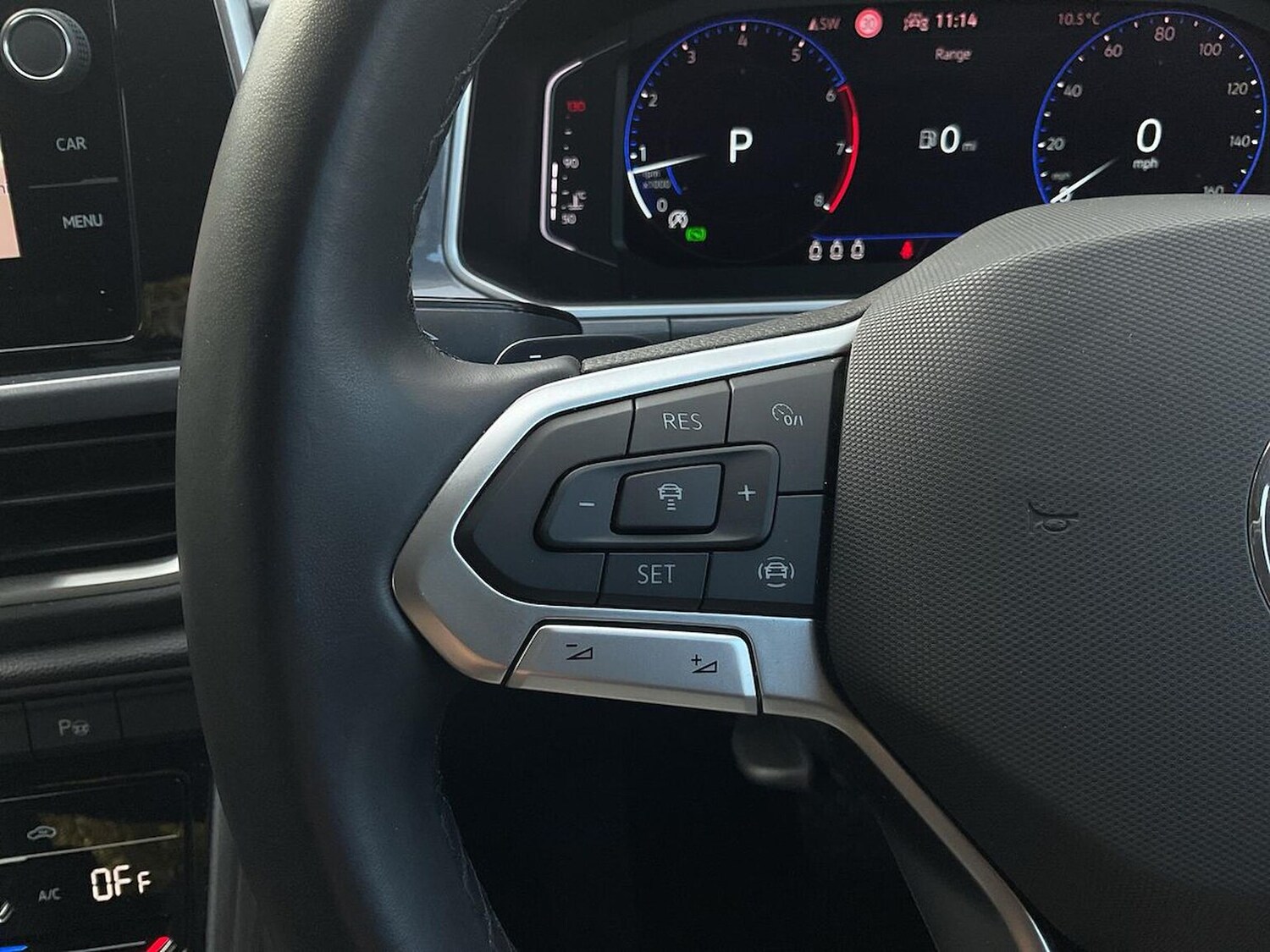 Used Volkswagen T-Roc 2024 for sale - 76392462: Photo 23