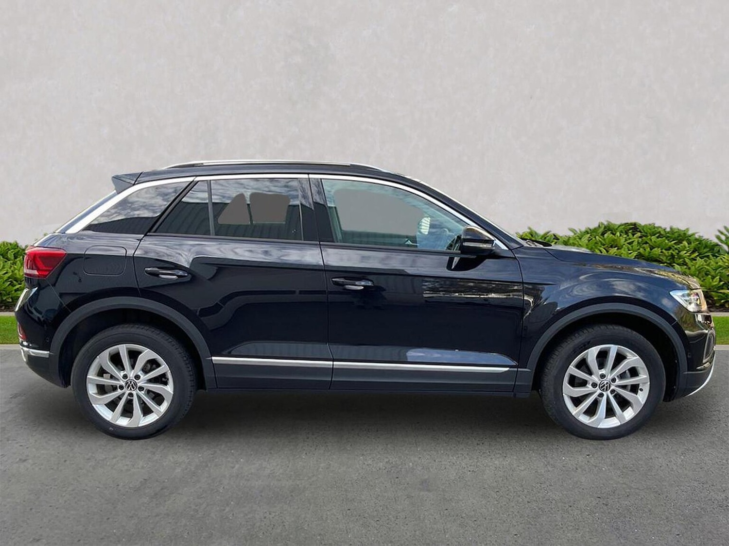 Used Volkswagen T-Roc 2024 for sale - 76392462: Photo 3