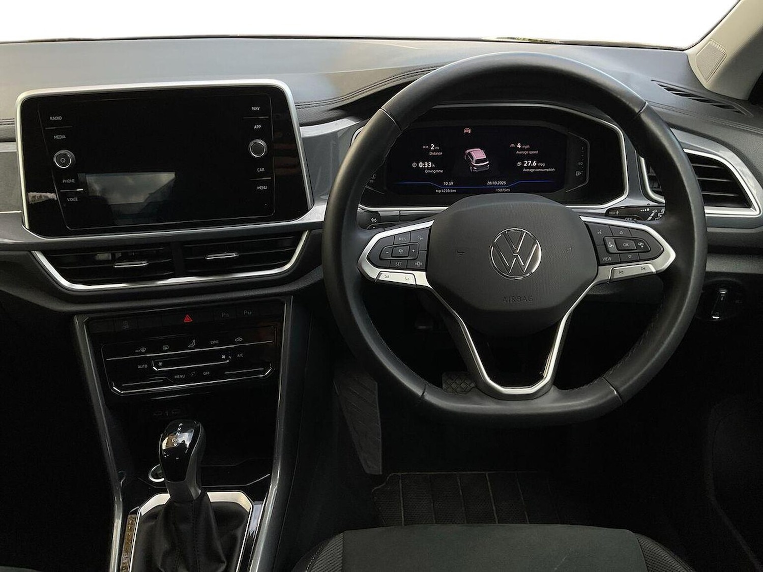 Used Volkswagen T-Roc 2024 for sale - 76392462: Photo 9