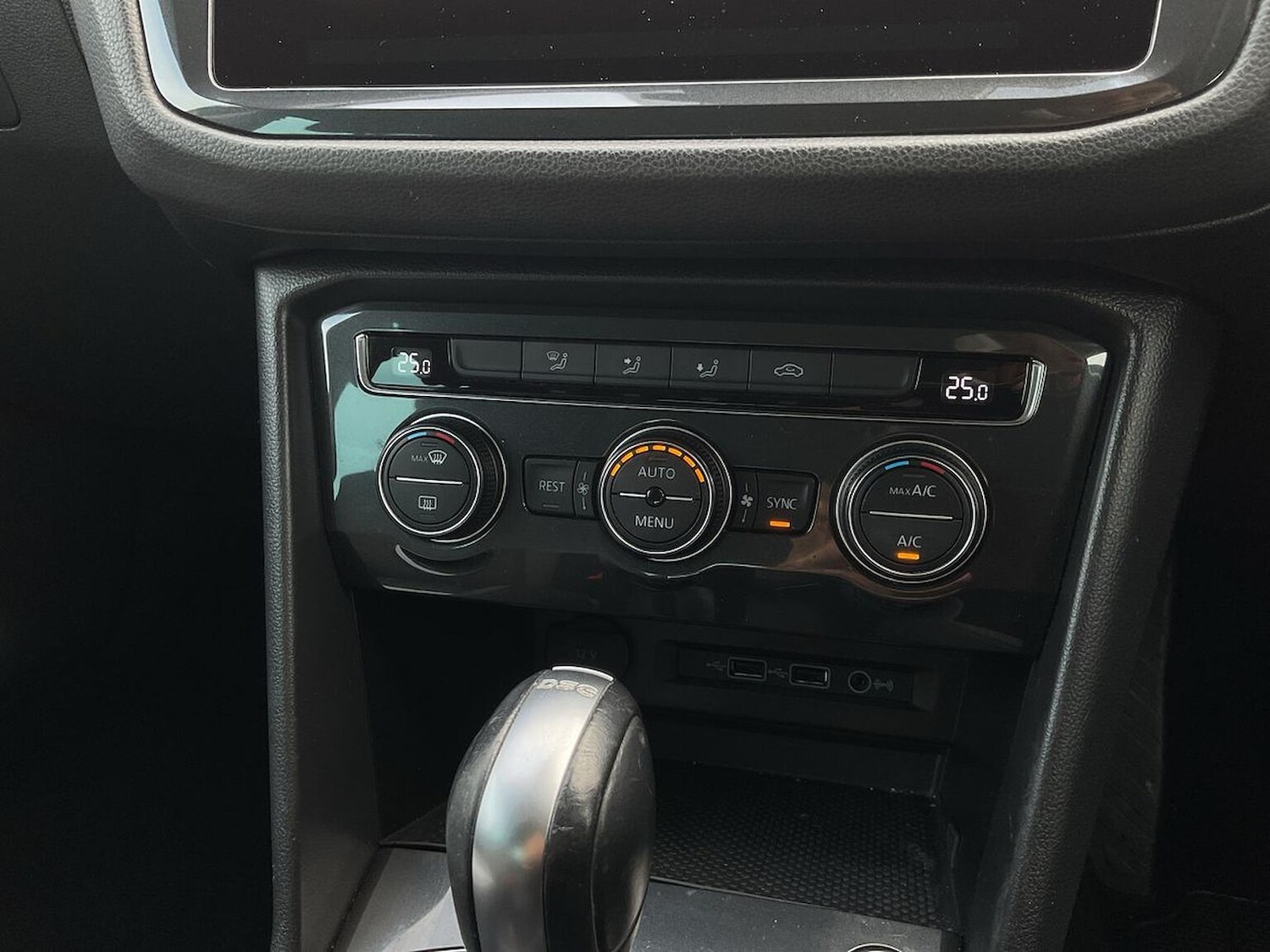 Used Volkswagen Tiguan 2019 for sale - 76643638: Photo 12