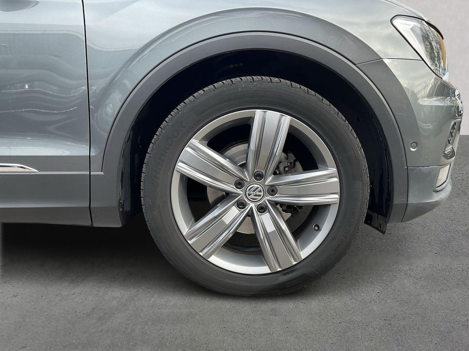 Used Volkswagen Tiguan 2019 for sale - 76643638: Photo 6