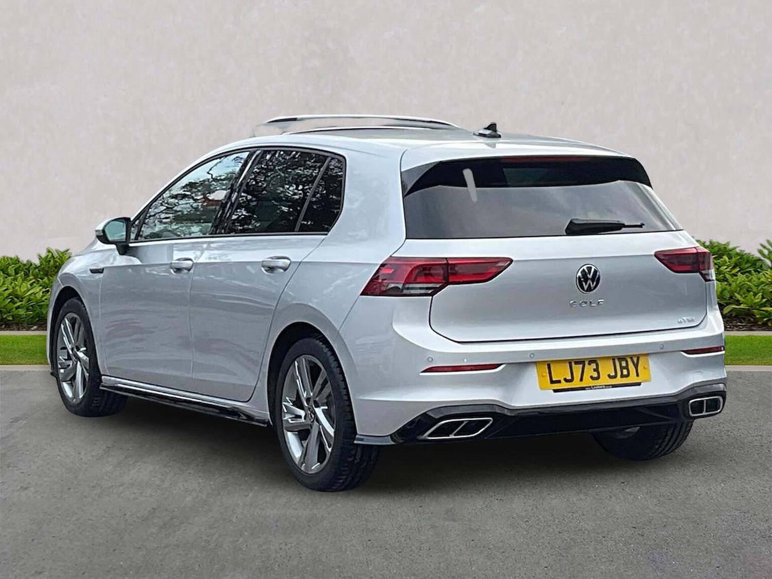 Used Volkswagen Golf 2024 for sale - 76555447: Photo 2