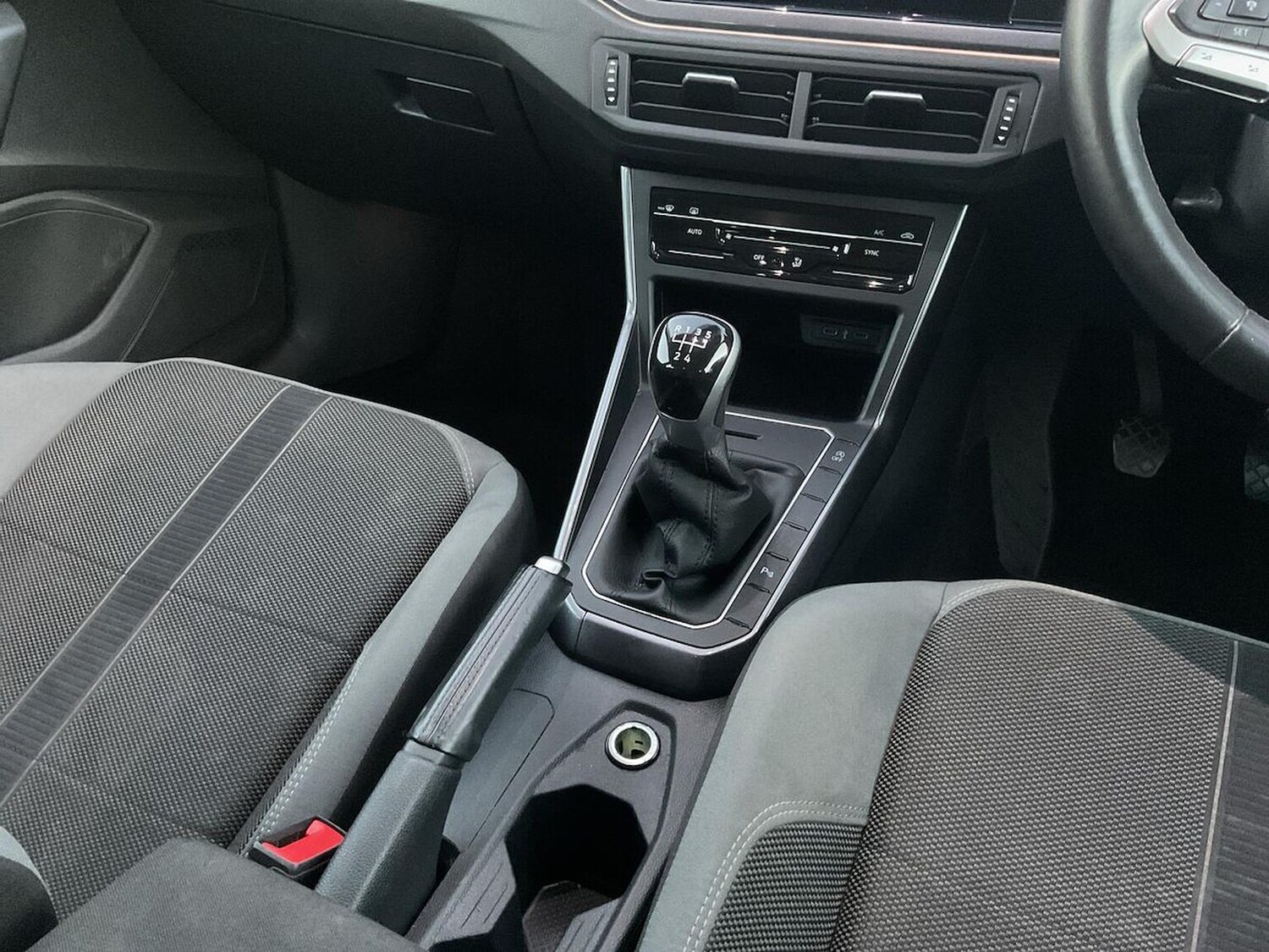 Used Volkswagen Polo 2024 for sale - 76613633: Photo 13