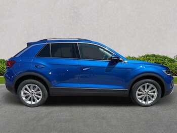 Used Volkswagen T-Roc 2025 for sale - 75505370: Photo