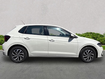 Used Volkswagen Polo 2024 for sale - 78727066: Photo