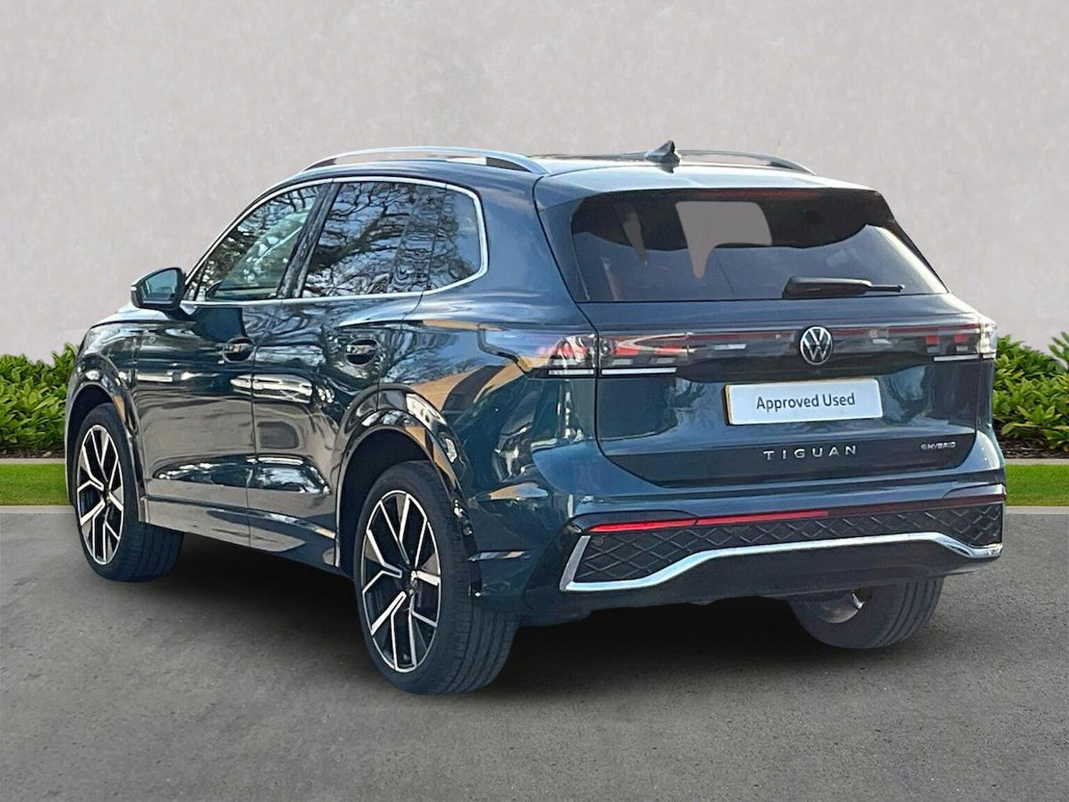 Used Volkswagen Tiguan 2025 for sale - 77676303: Photo 2