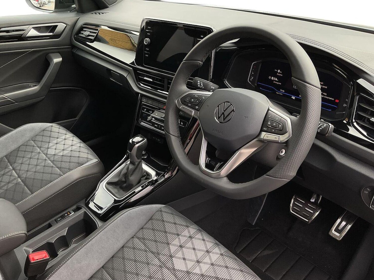 Used Volkswagen T-Roc 2025 for sale - 76249740: Photo 15