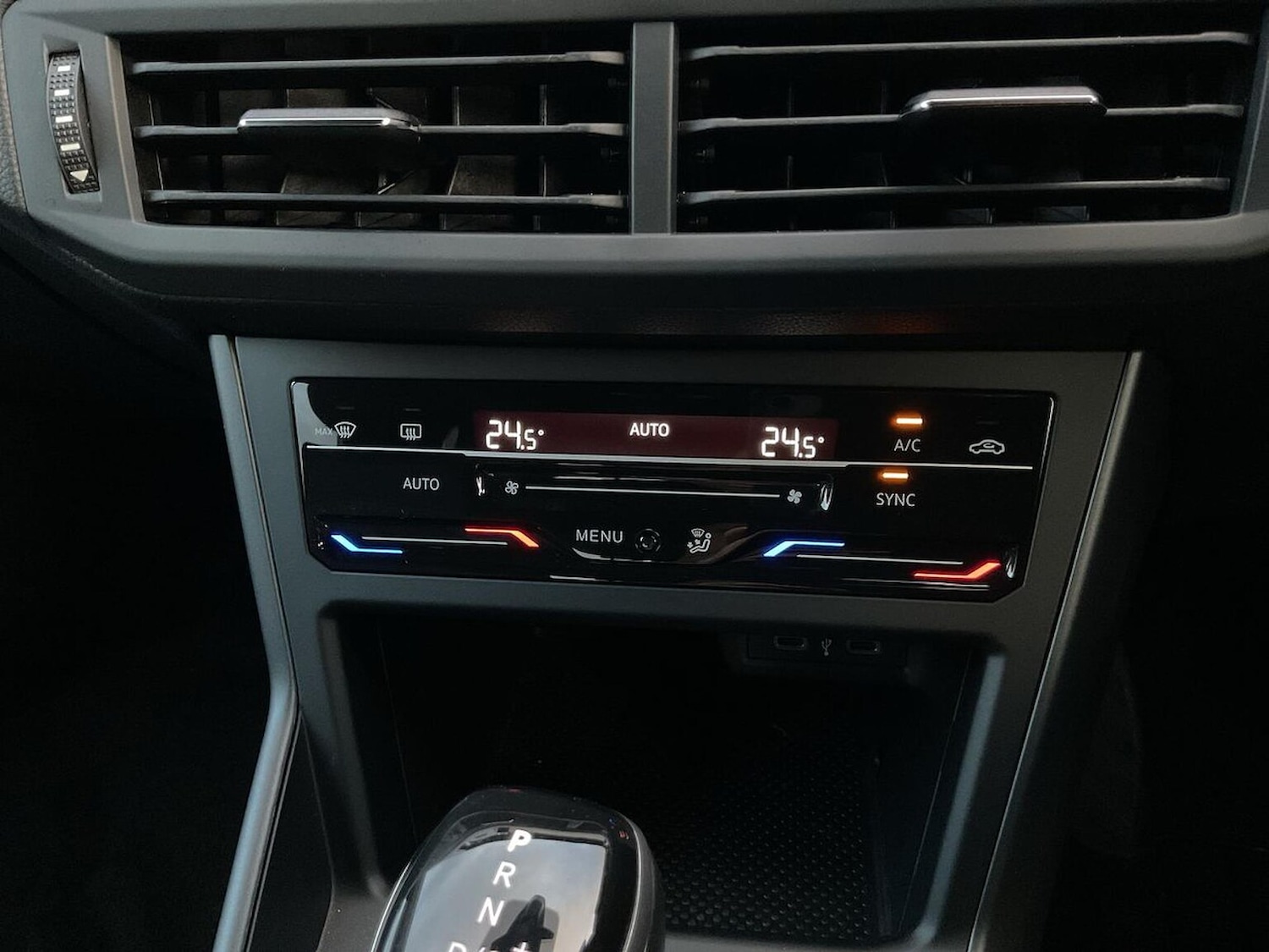 Used Volkswagen Polo 2024 for sale - 76637792: Photo 12