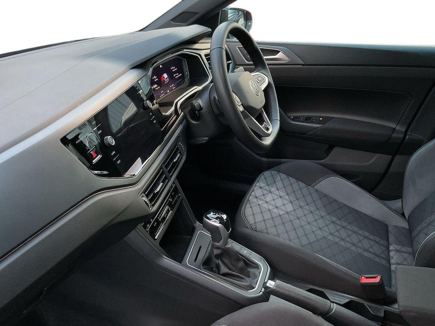 Used Volkswagen Polo 2024 for sale - 76637792: Photo 7