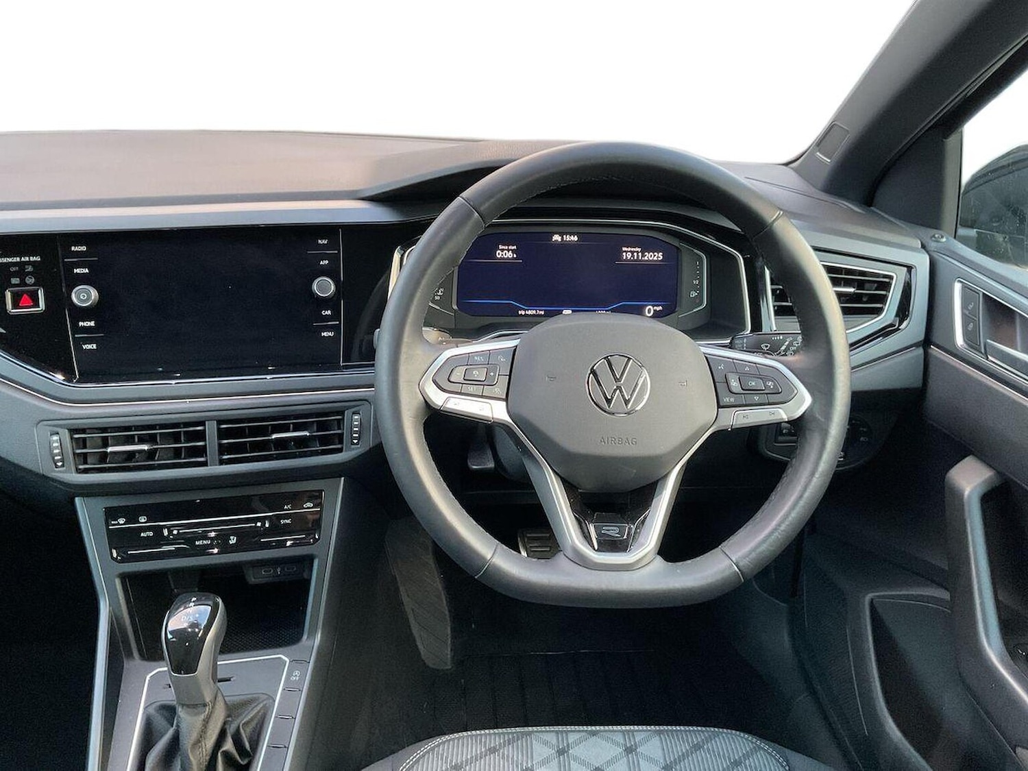 Used Volkswagen Polo 2024 for sale - 76637792: Photo 9