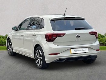 Used Volkswagen Polo 2024 for sale - 76947003: Photo