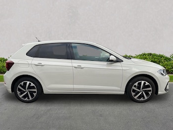 Used Volkswagen Polo 2024 for sale - 76947003: Photo