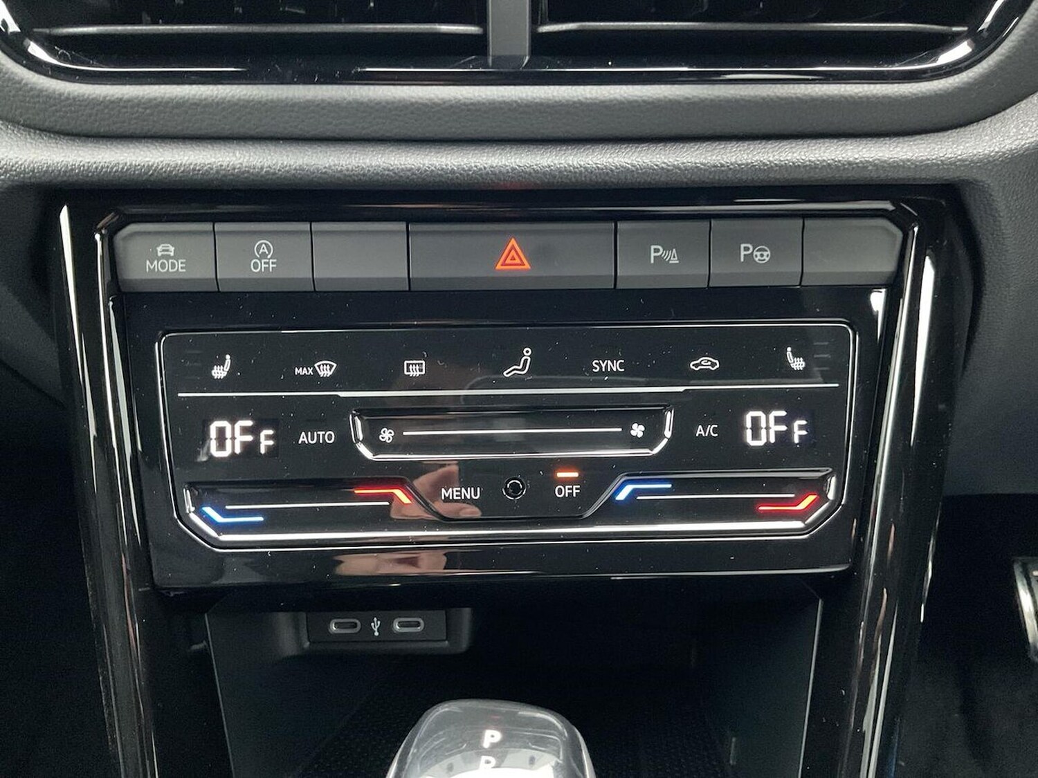 Used Volkswagen T-Roc 2025 for sale - 77528863: Photo 12