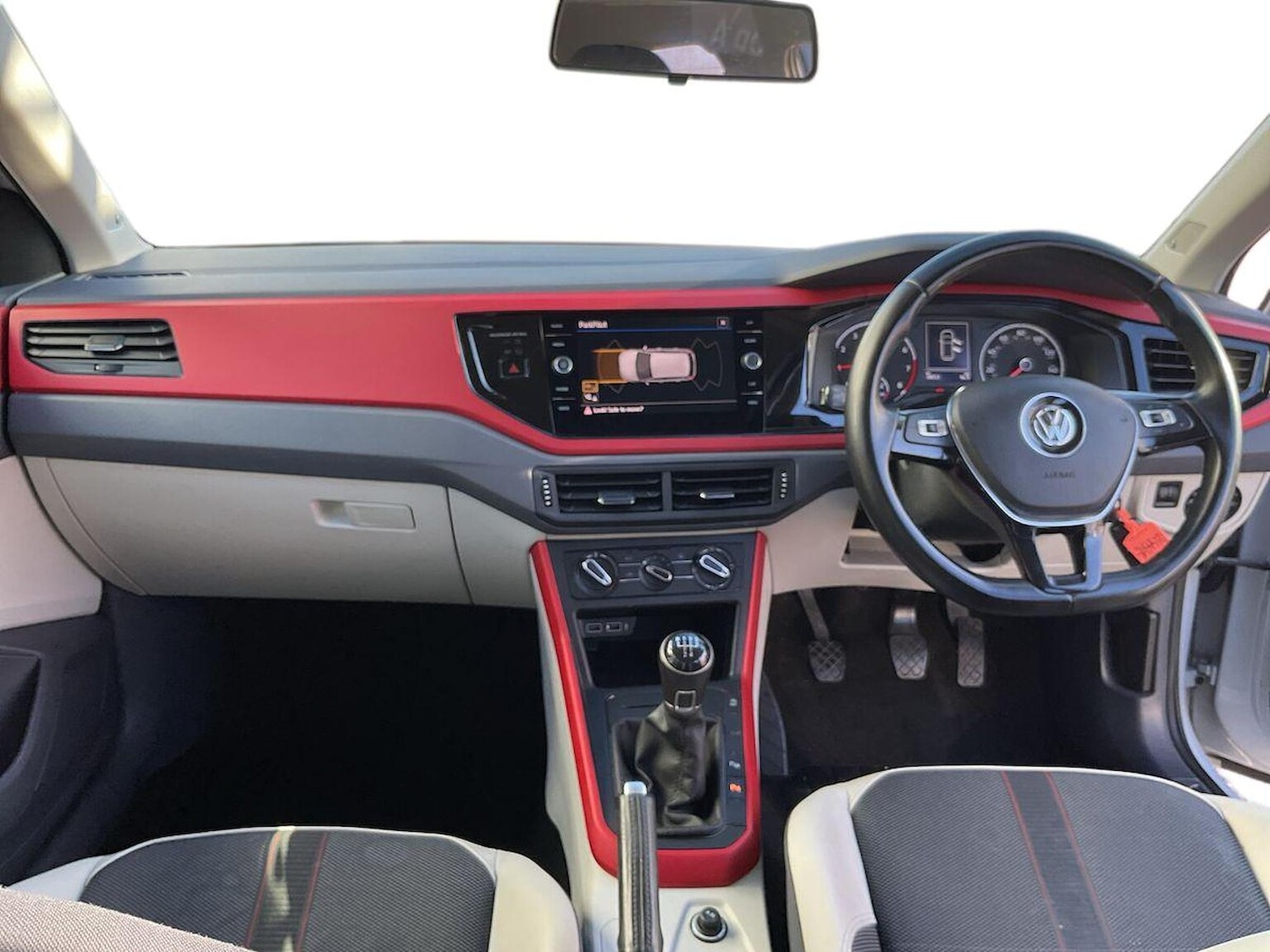 Used Volkswagen Polo 2018 for sale - 76777341: Photo 8