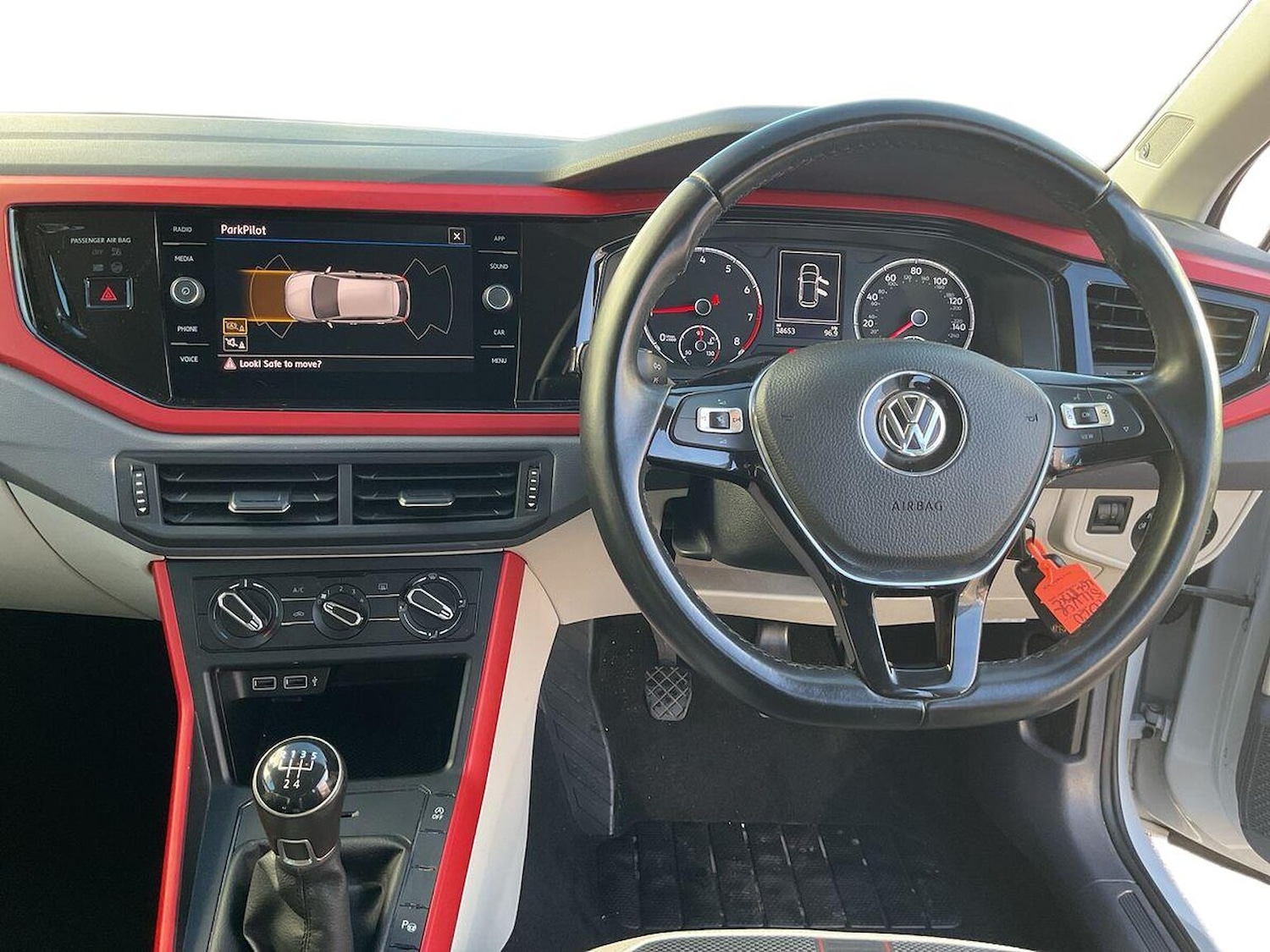 Used Volkswagen Polo 2018 for sale - 76777341: Photo 9