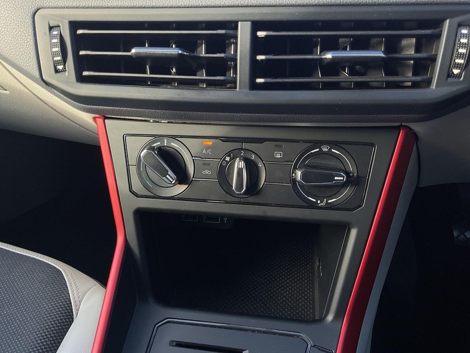 Used Volkswagen Polo 2018 for sale - 76605606: Photo 12