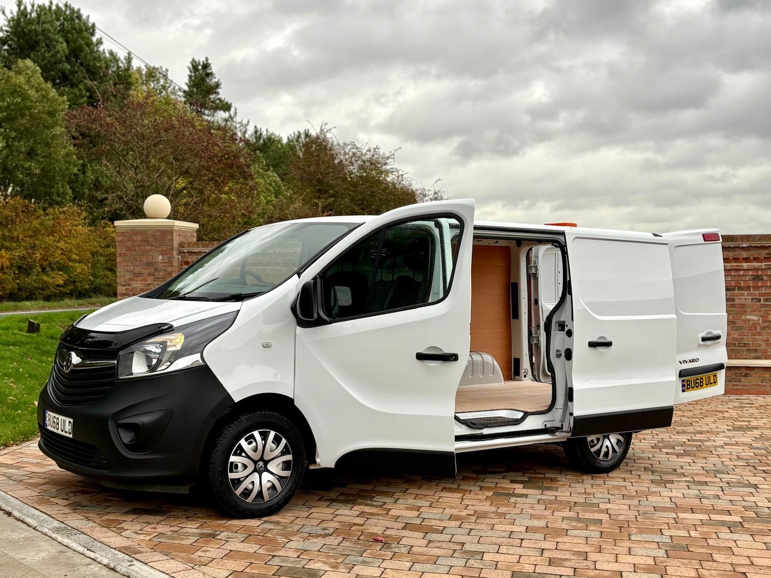Used Vauxhall Vivaro 2019 for sale - 76431176: Photo 2