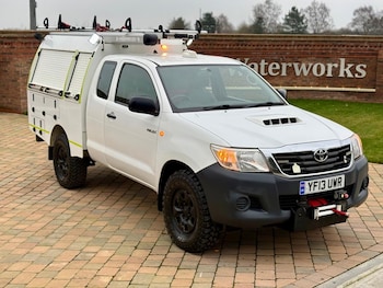 Used Toyota Hilux 2013 for sale - 77656435: Photo