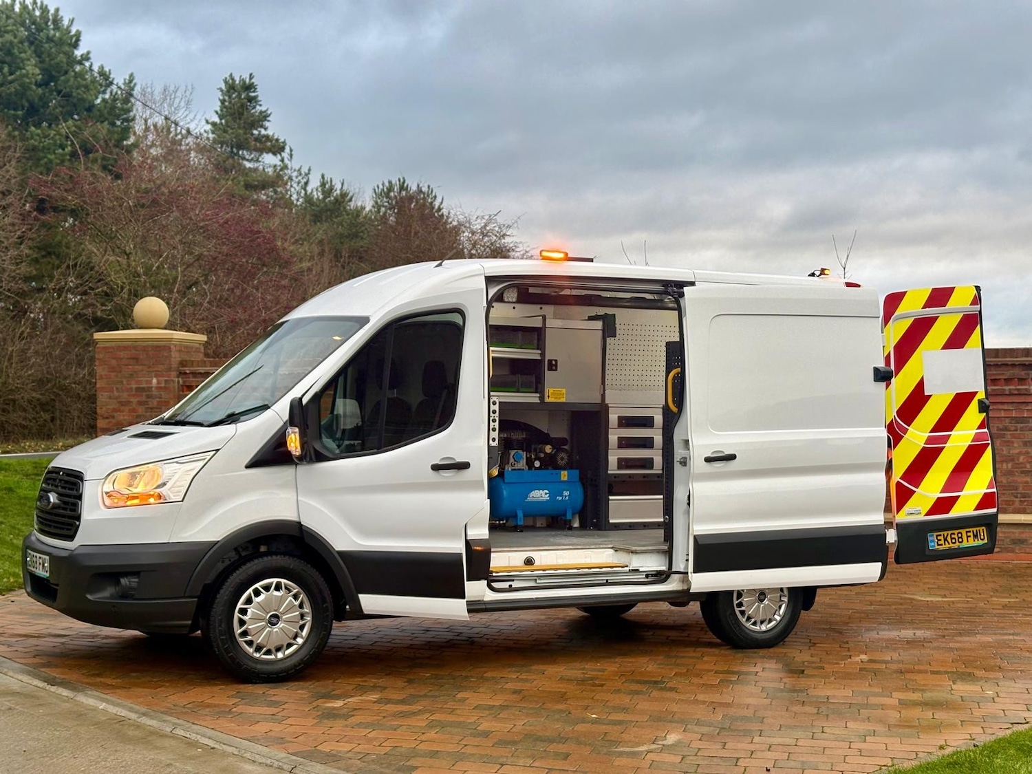 Used Ford Transit 2018 for sale - 76974490: Photo 2