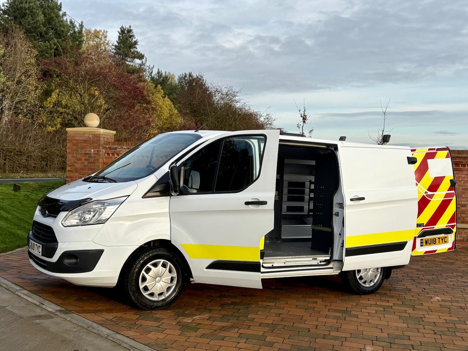 Used Ford Transit Custom 2018 for sale - 76855505: Photo 2