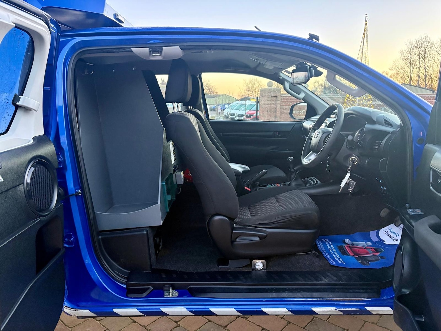 Used Toyota Hilux 2018 for sale - 77117530: Photo 11