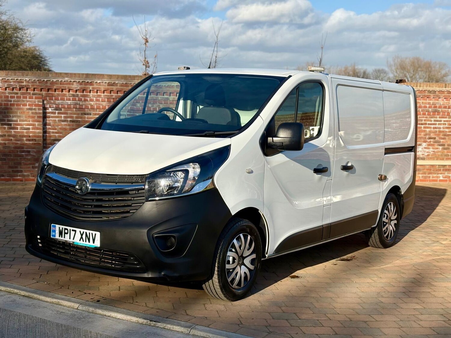 Used Vauxhall Vivaro 2017 for sale - 77844857: Photo 4