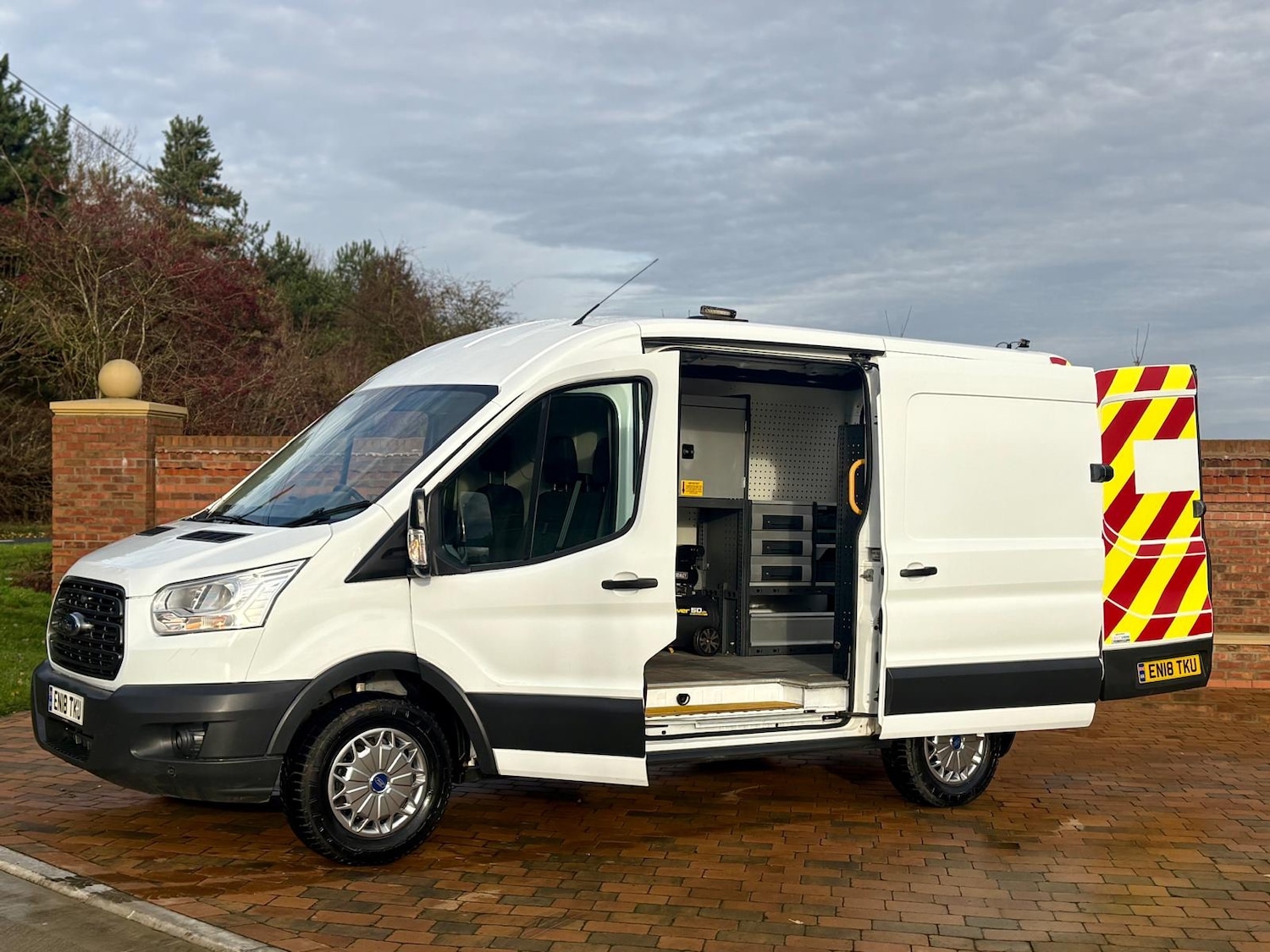 Used Ford Transit 2018 for sale - 76974113: Photo 2